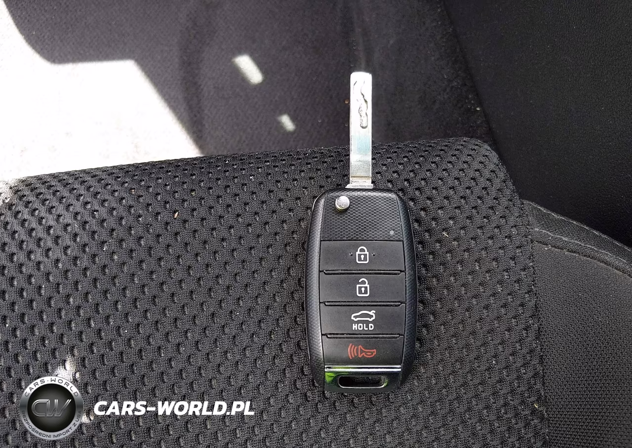 2019 Kia Optima Lx VIN:5XXGT4L31KG303194 - 11