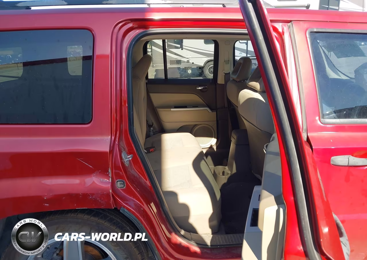 2008 Jeep Patriot Sport VIN:1J8FF28W38D515424 - 8