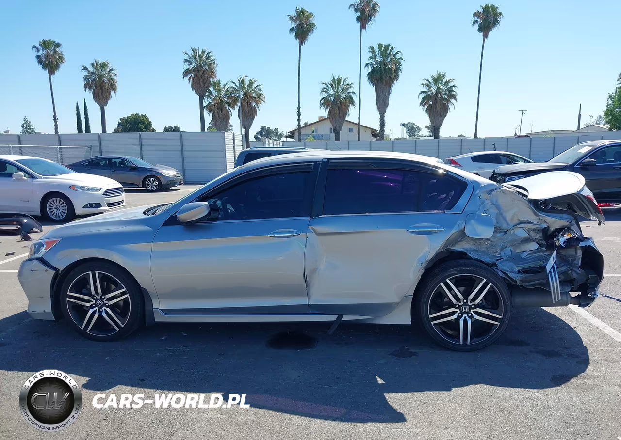 2017 Honda Accord Sport VIN:1HGCR2F56HA031472 - 14