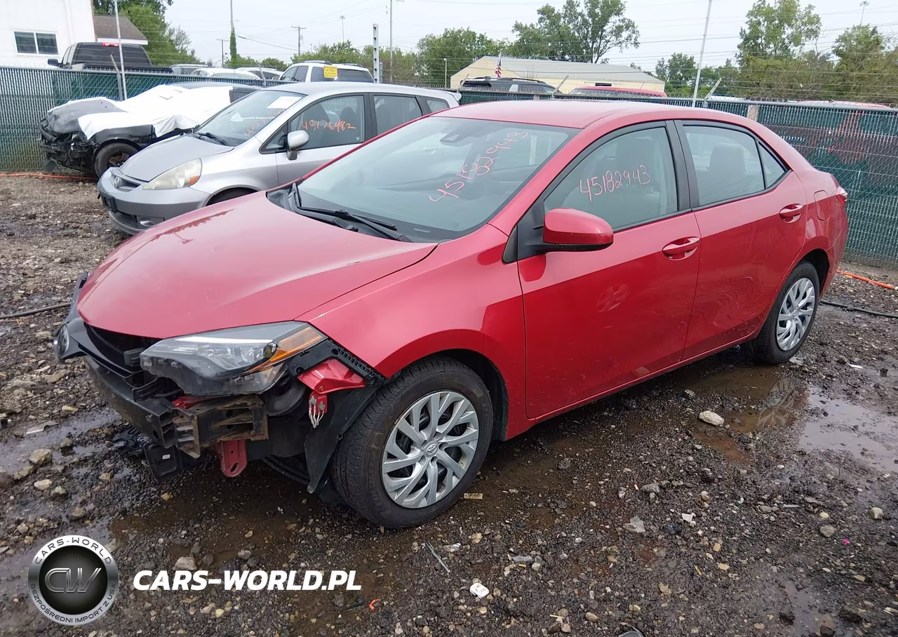 2018 Toyota Corolla Le VIN:2T1BURHE1JC015373 - 2