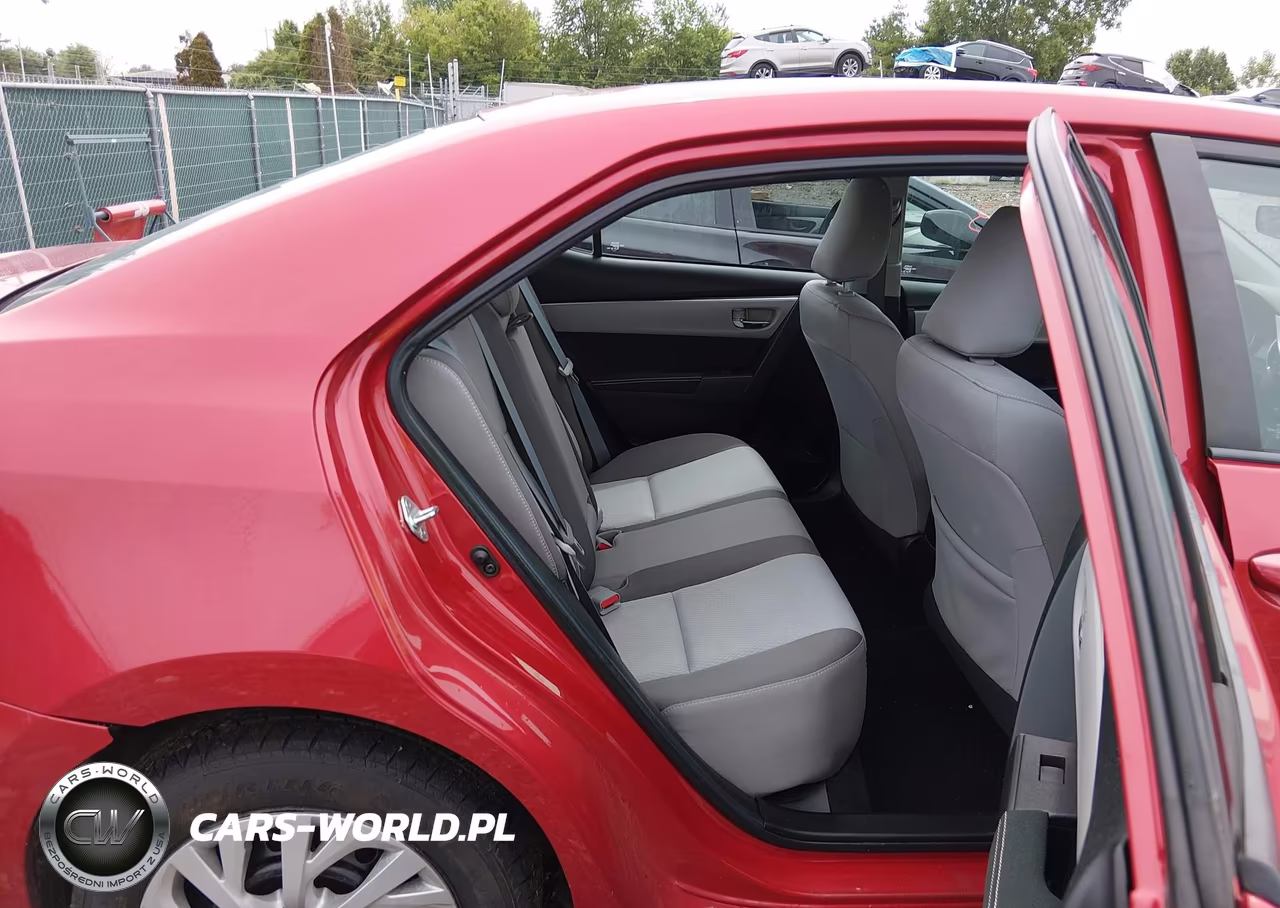 2018 Toyota Corolla Le VIN:2T1BURHE1JC015373 - 8