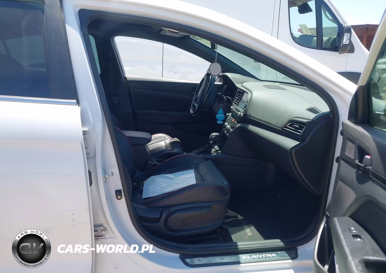 2019 Hyundai Elantra Sport VIN:KMHD04LB3KU860777 - 5