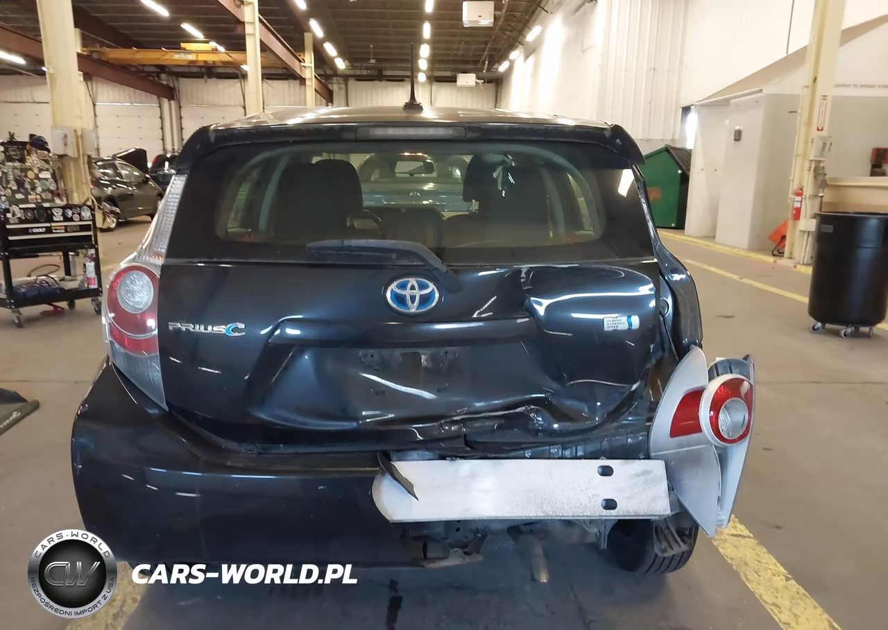 2012 Toyota Prius C Three VIN:JTDKDTB38C1016273 - 17