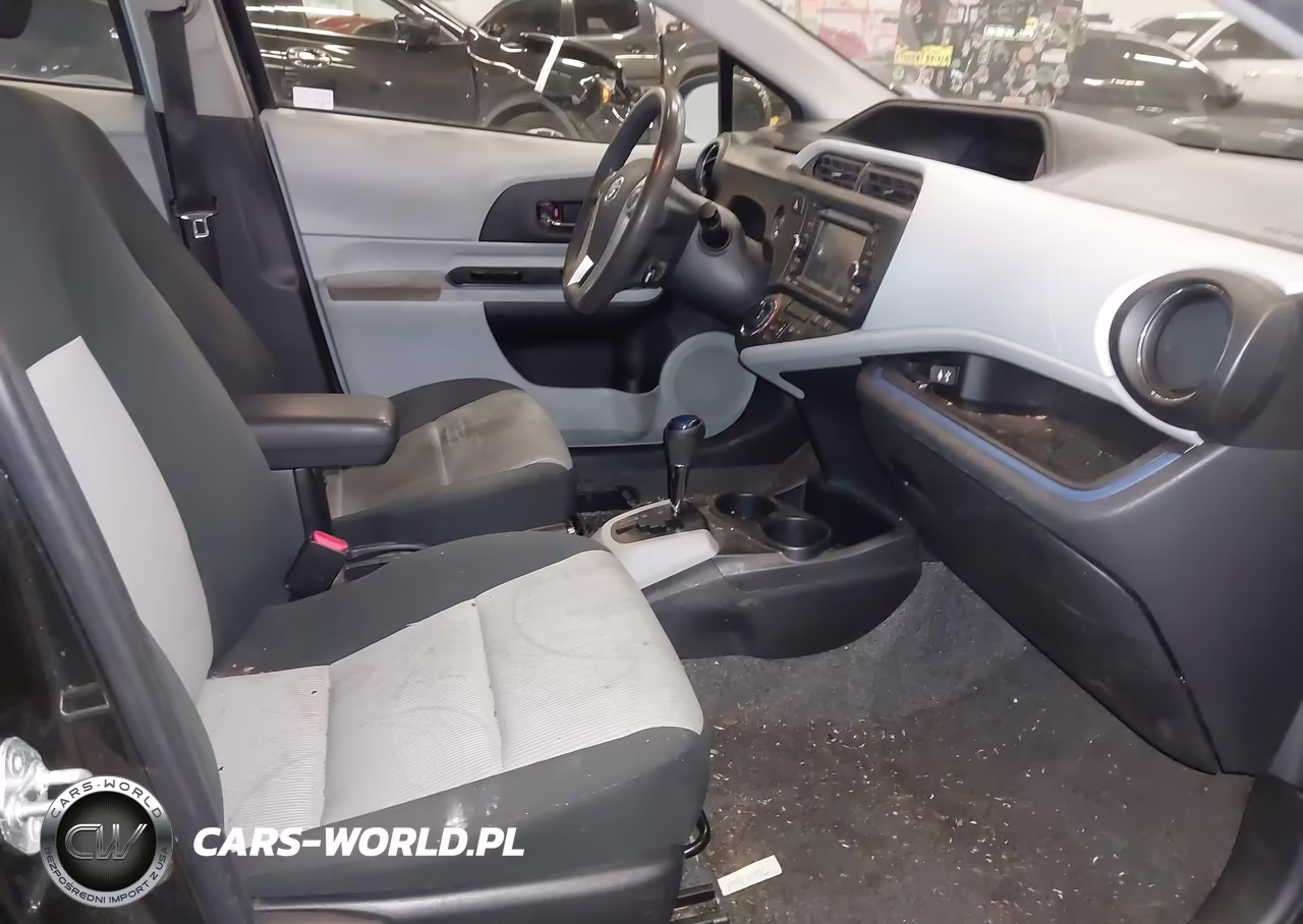 2012 Toyota Prius C Three VIN:JTDKDTB38C1016273 - 5