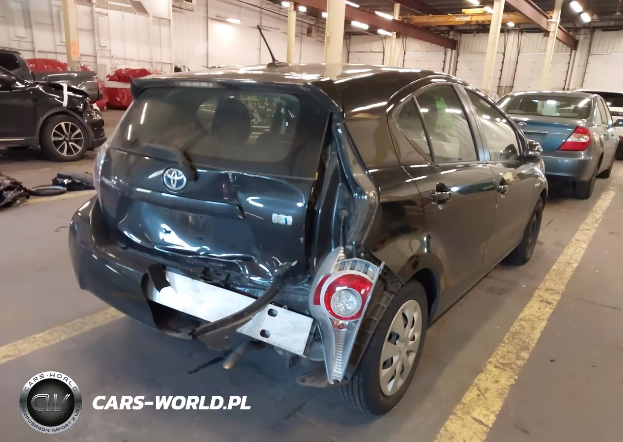 2012 Toyota Prius C Three VIN:JTDKDTB38C1016273 - 6