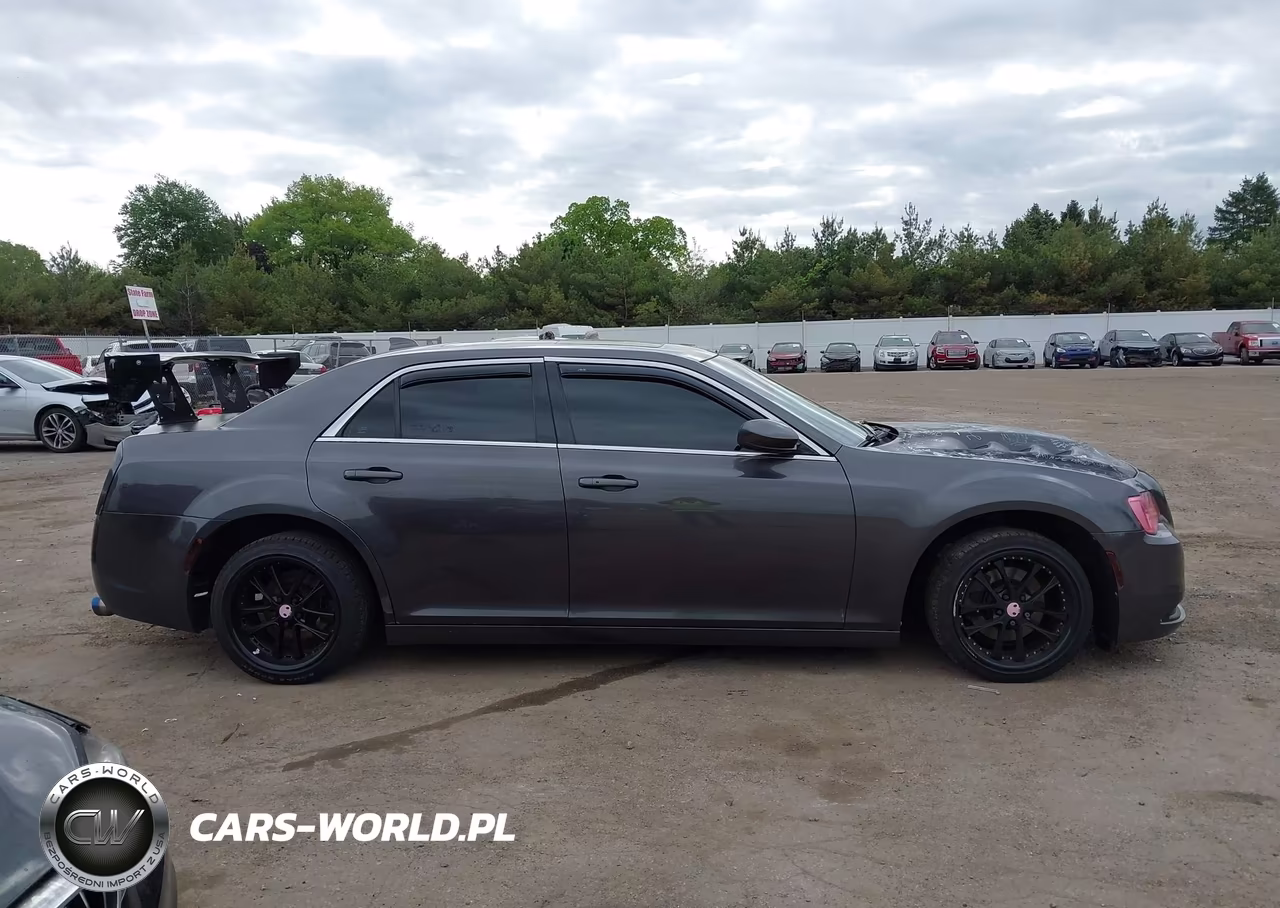 2020 Chrysler 300 Touring L VIN:2C3CCAAG5LH128454 - 14