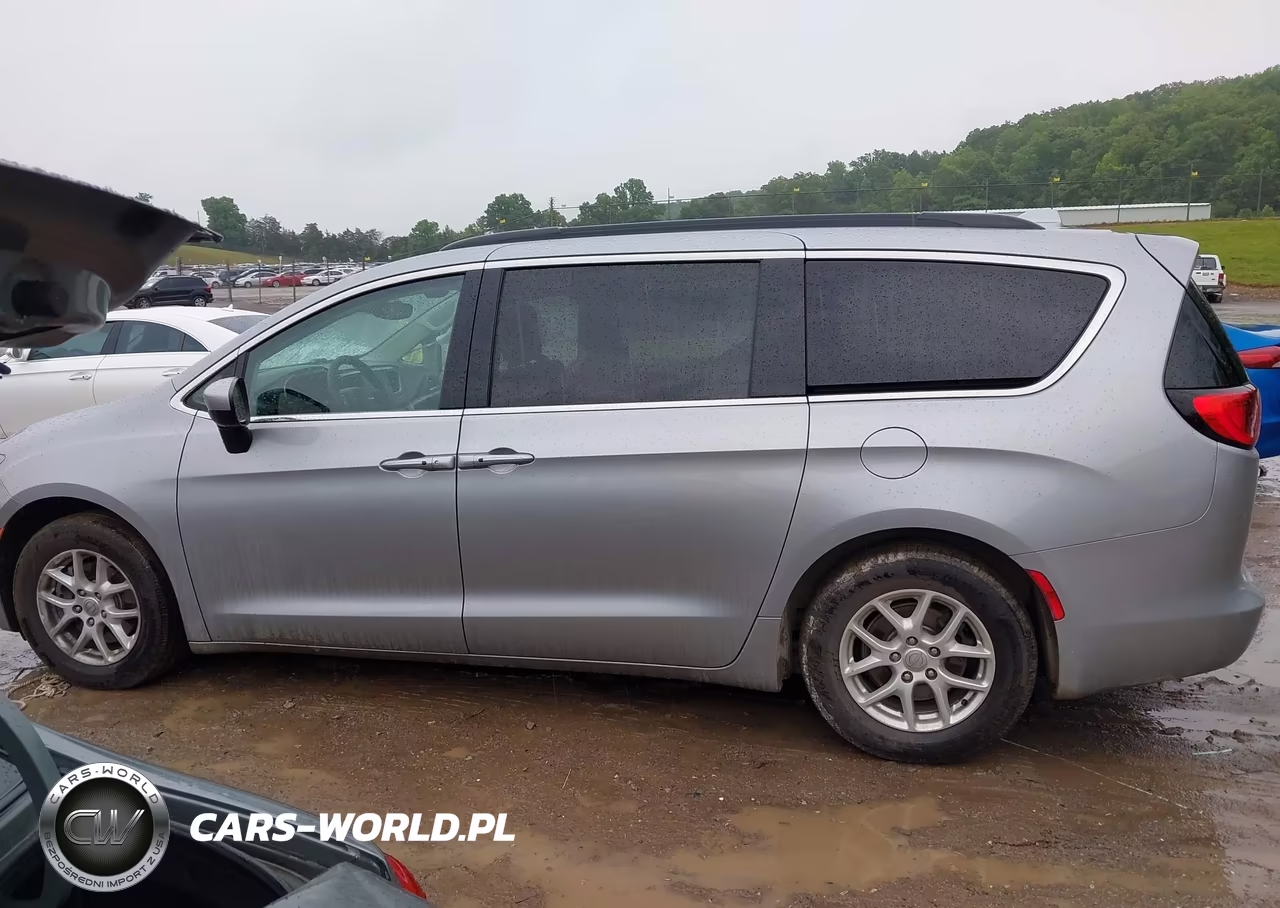 2017 Chrysler Pacifica Touring VIN:2C4RC1DG4HR621254 - 14