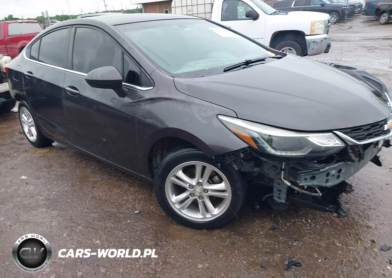 2017 Chevrolet Cruze Lt Auto – zdjęcie 1 z 18