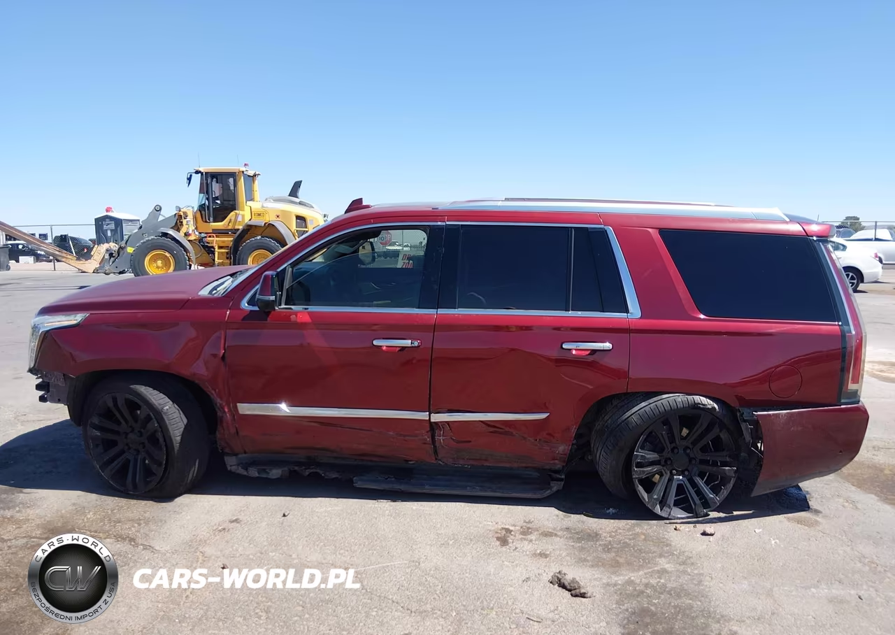 2018 Cadillac Escalade Luxury VIN:1GYS4BKJ7JR144683 - 14