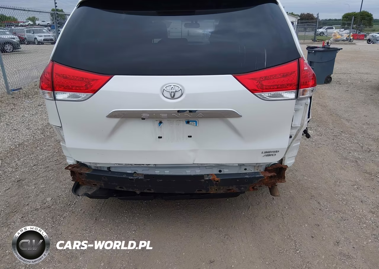 2012 Toyota Sienna Limited 7 Passenger VIN:5TDDK3DC2CS035724 - 6