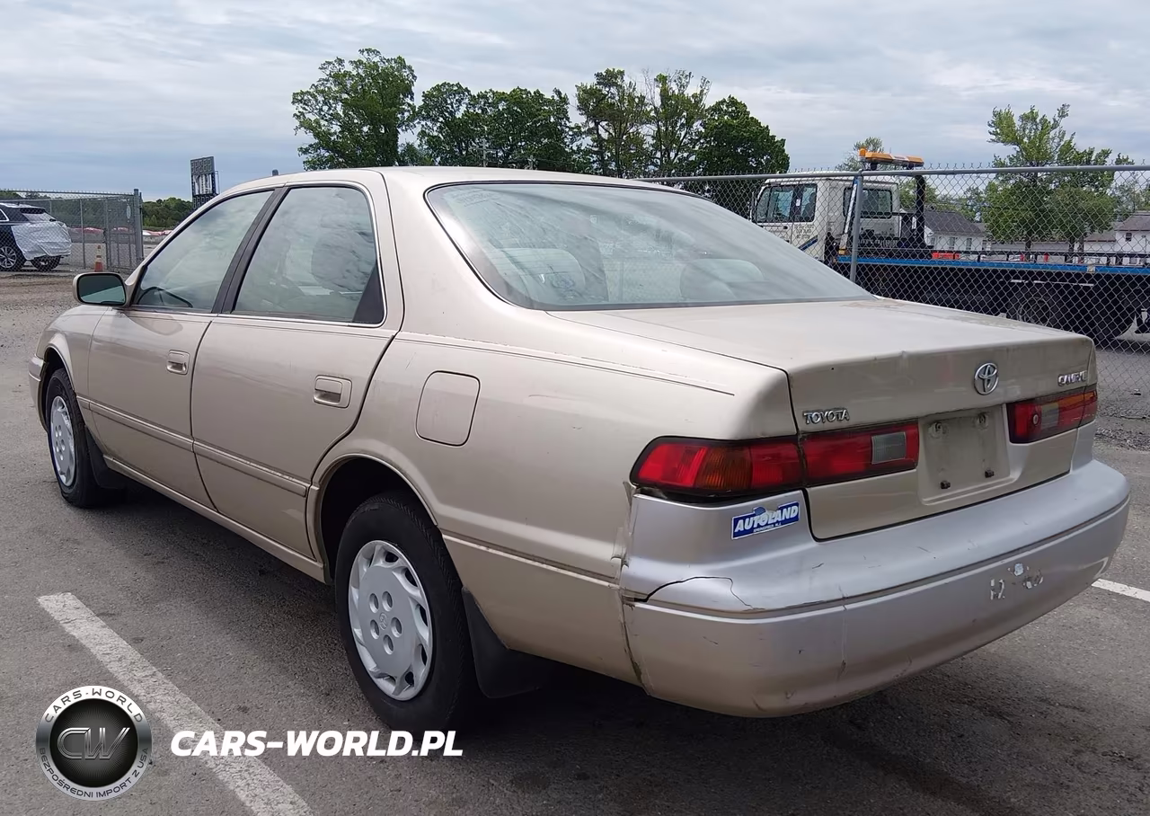 1998 Toyota Camry Le VIN:JT2BG22K0W0227138 - 3