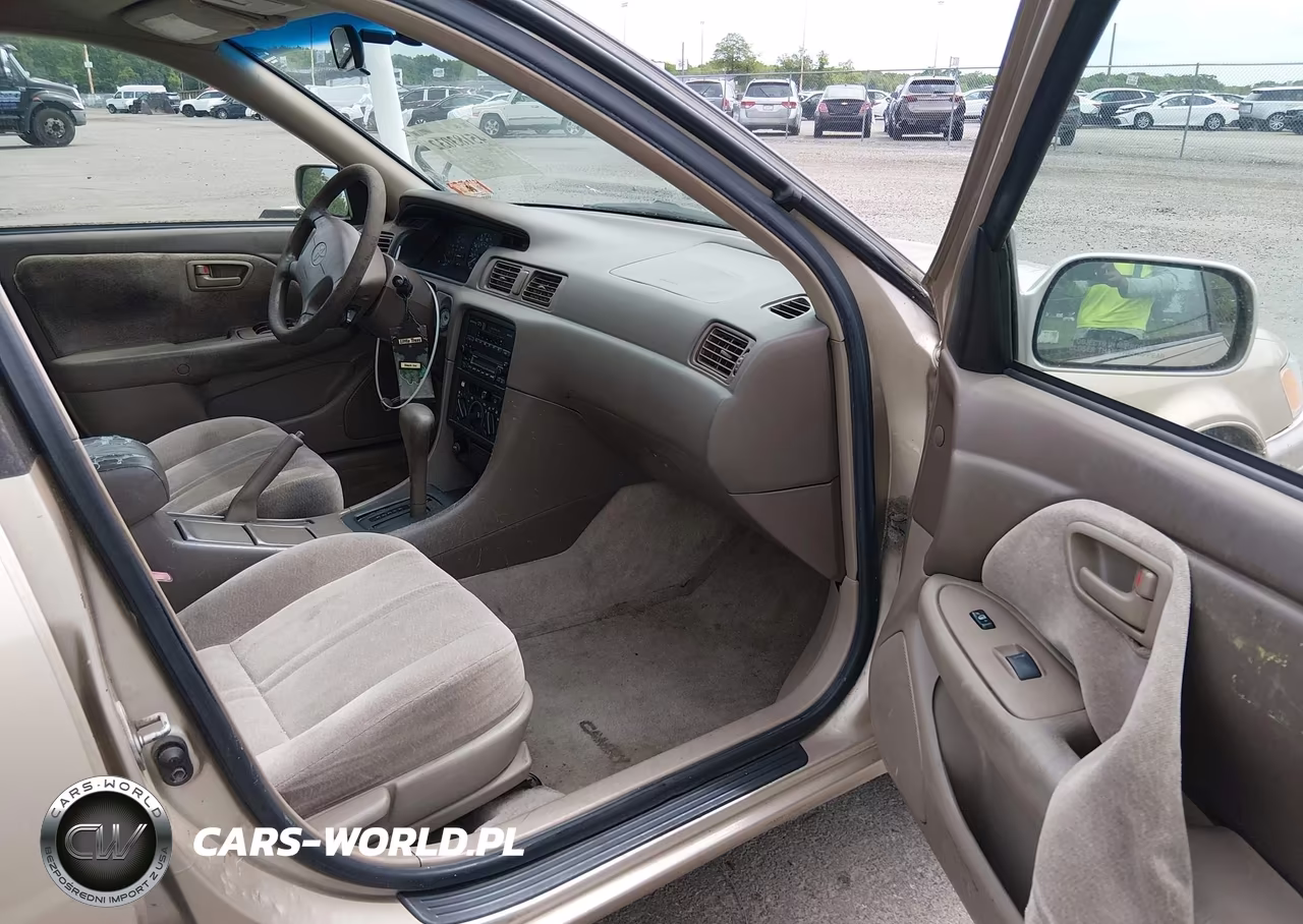 1998 Toyota Camry Le VIN:JT2BG22K0W0227138 - 5