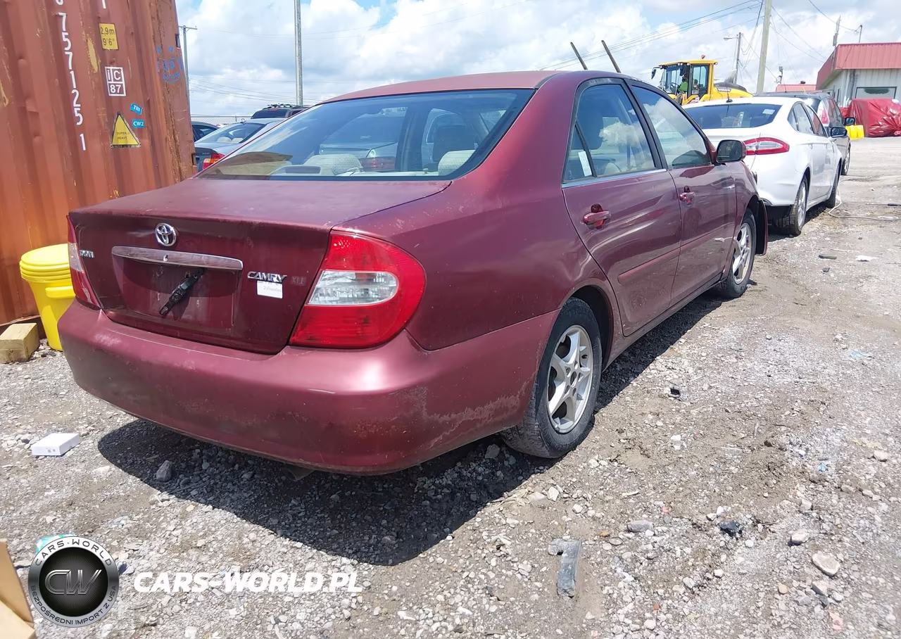 2003 Toyota Camry Le VIN:4T1BE32K93U250730 - 4