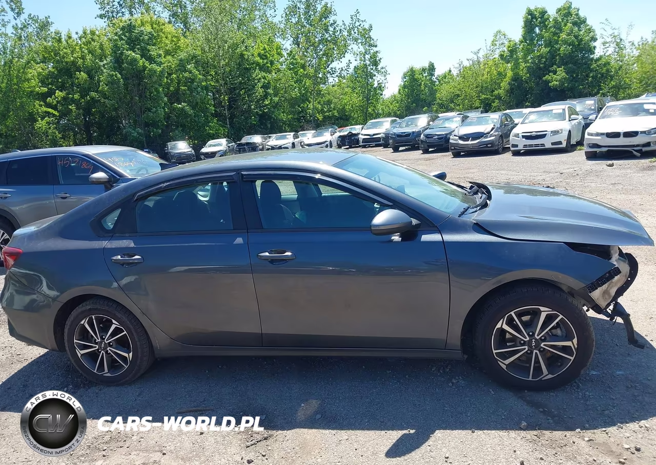 2023 Kia Forte Lxs VIN:3KPF24AD1PE536499 - 13