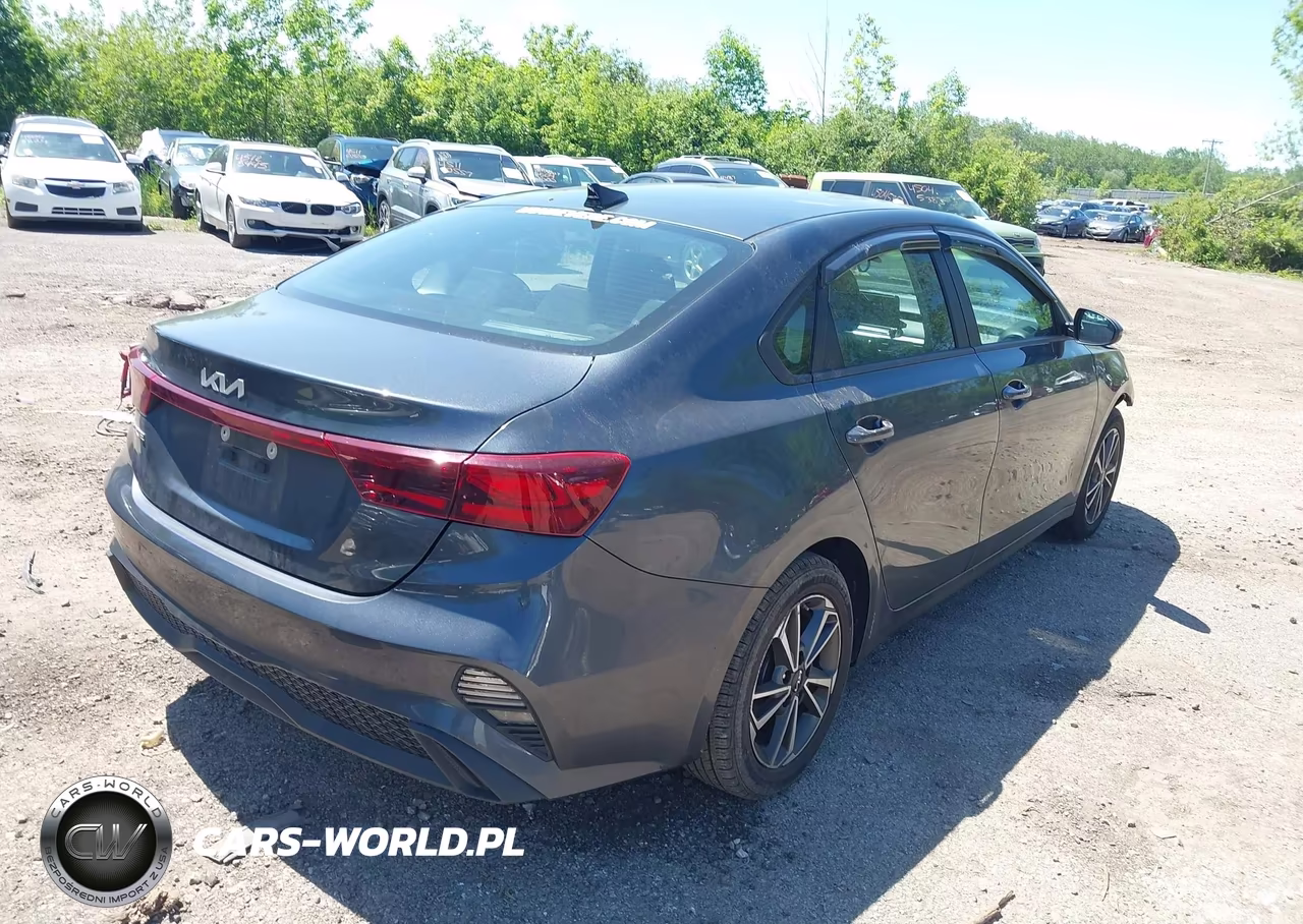 2023 Kia Forte Lxs VIN:3KPF24AD1PE536499 - 4