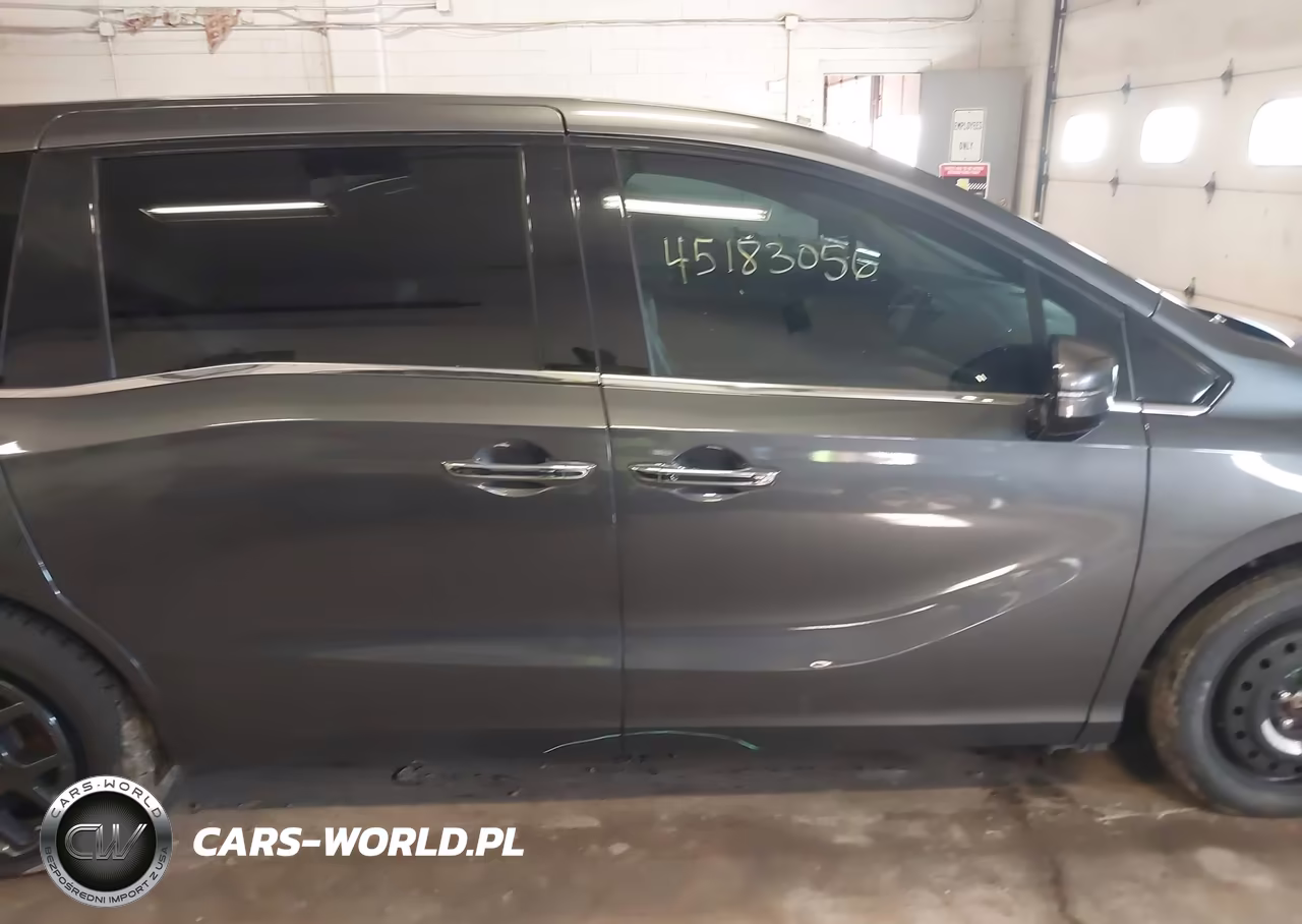 2018 Honda Odyssey Elite VIN:5FNRL6H90JB021924 - 13