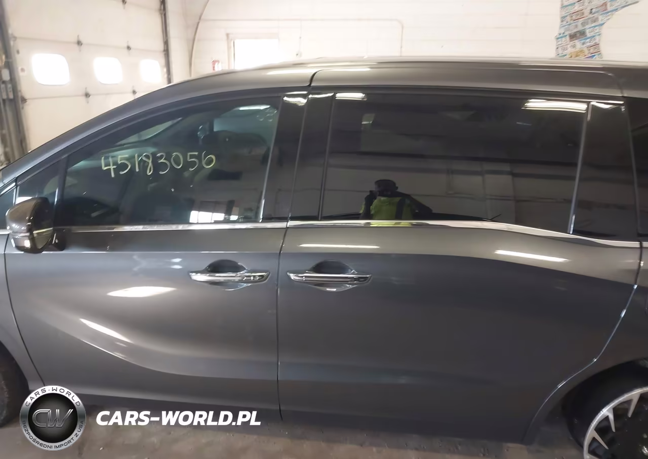 2018 Honda Odyssey Elite VIN:5FNRL6H90JB021924 - 14