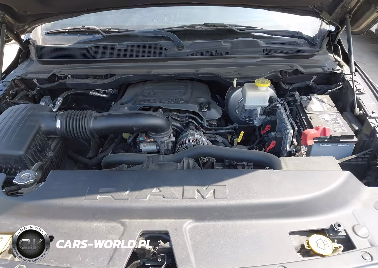 2019 Ram 1500 Laramie 4X2 5'7 Box VIN:1C6RREJT3KN912945 - 10