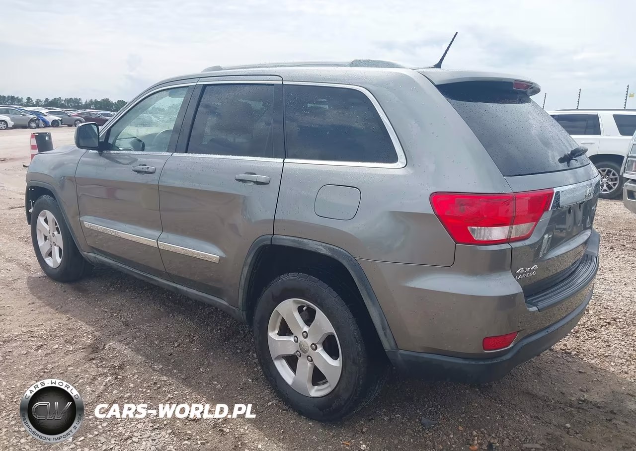 2011 Jeep Grand Cherokee Laredo VIN:1J4RR4GG4BC721280 - 3