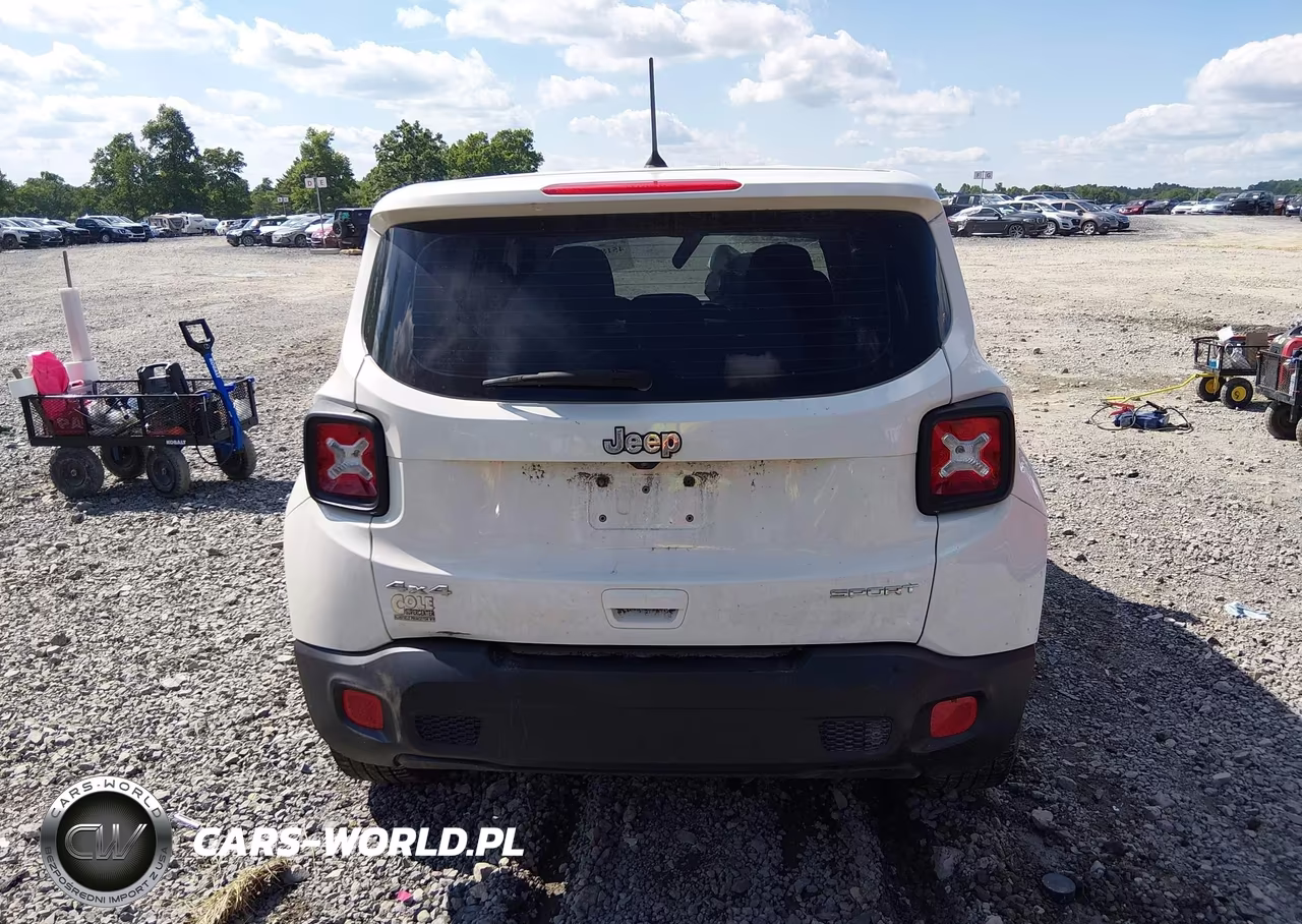 2018 Jeep Renegade Sport 4X4 VIN:ZACCJBAB0JPJ36966 - 17