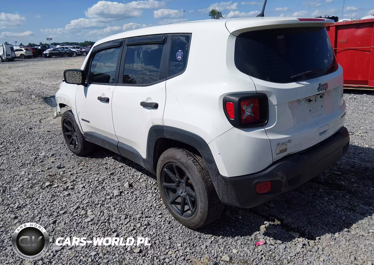 2018 Jeep Renegade Sport 4X4 VIN:ZACCJBAB0JPJ36966 - 3
