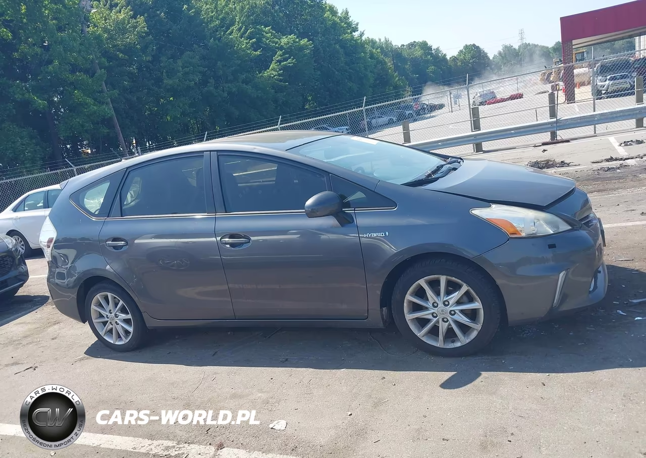 2013 Toyota Prius V Five VIN:JTDZN3EU8D3289820 - 13