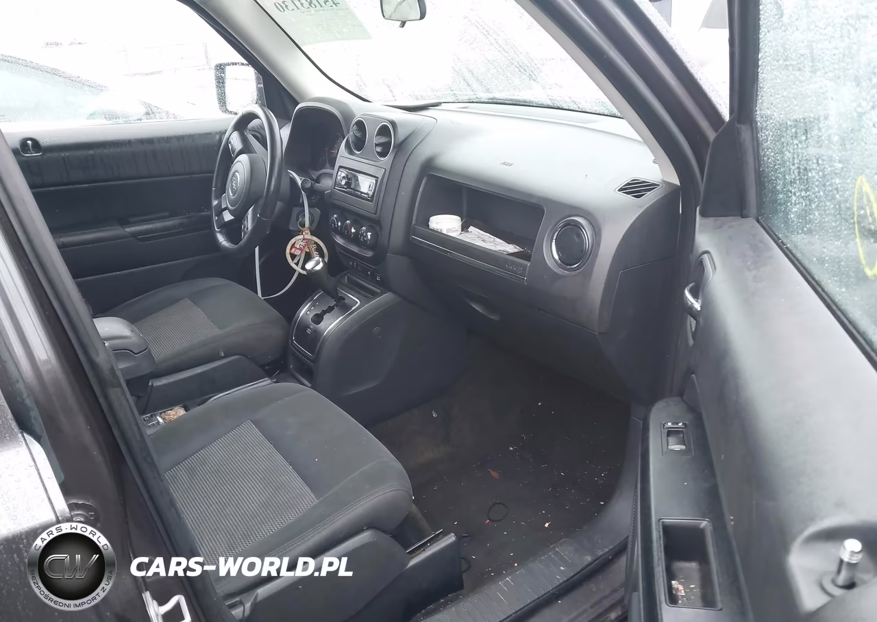 2015 Jeep Patriot Latitude VIN:1C4NJRFB2FD417430 - 5