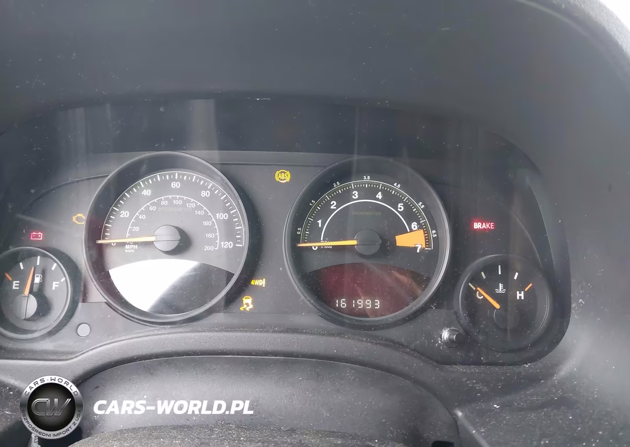 2015 Jeep Patriot Latitude VIN:1C4NJRFB2FD417430 - 7