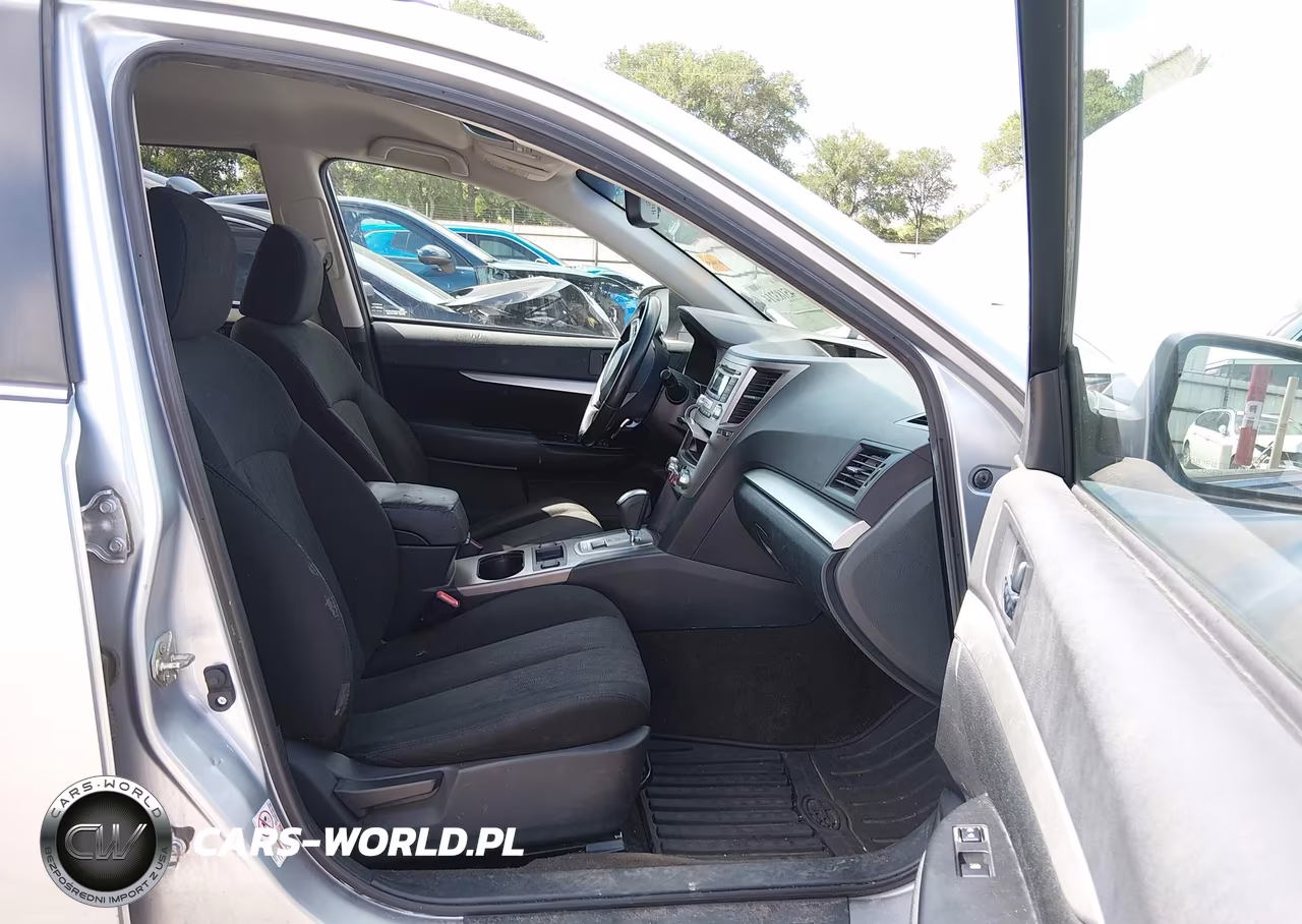 2013 Subaru Outback 2.5I Premium VIN:4S4BRCCC6D3270436 - 5