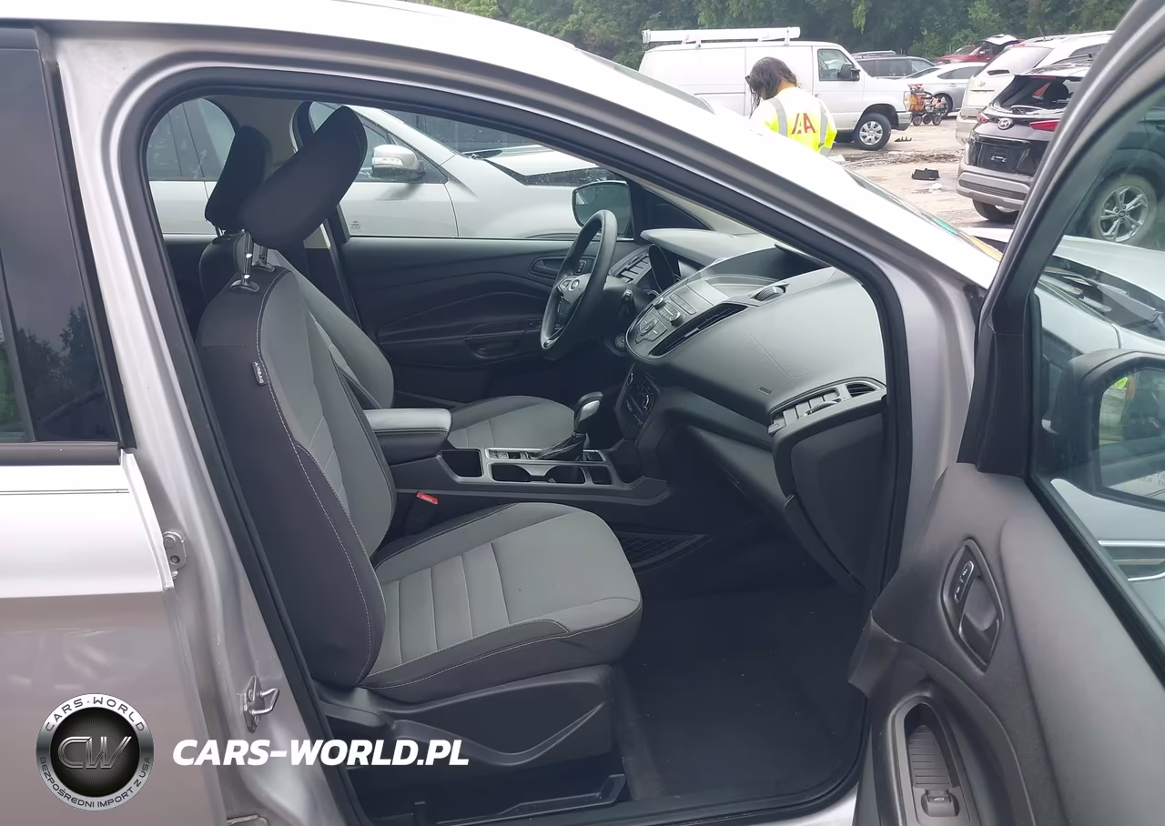 2019 Ford Escape S VIN:1FMCU0F75KUA76813 - 5