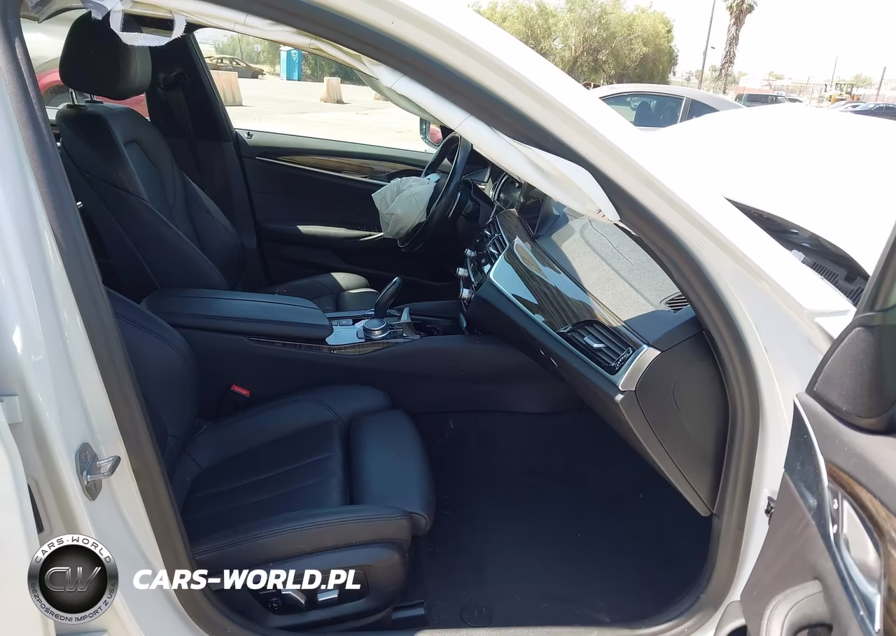 2019 BMW 530I VIN:WBAJA5C5XKBX86514 - 5