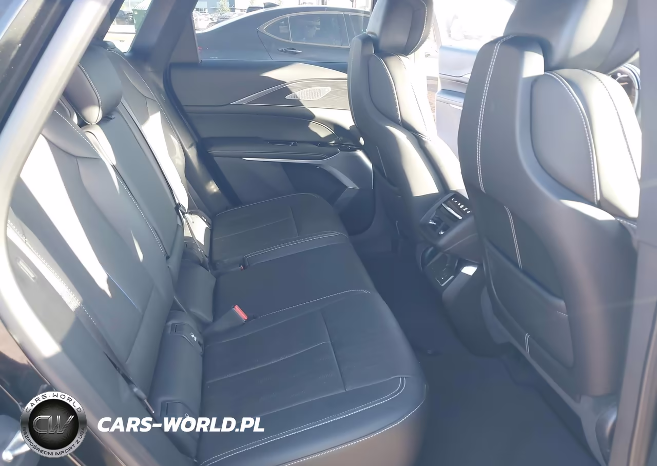2024 Cadillac Lyriq Luxury W-1Se VIN:1GYKPSRL9RZ109475 - 8
