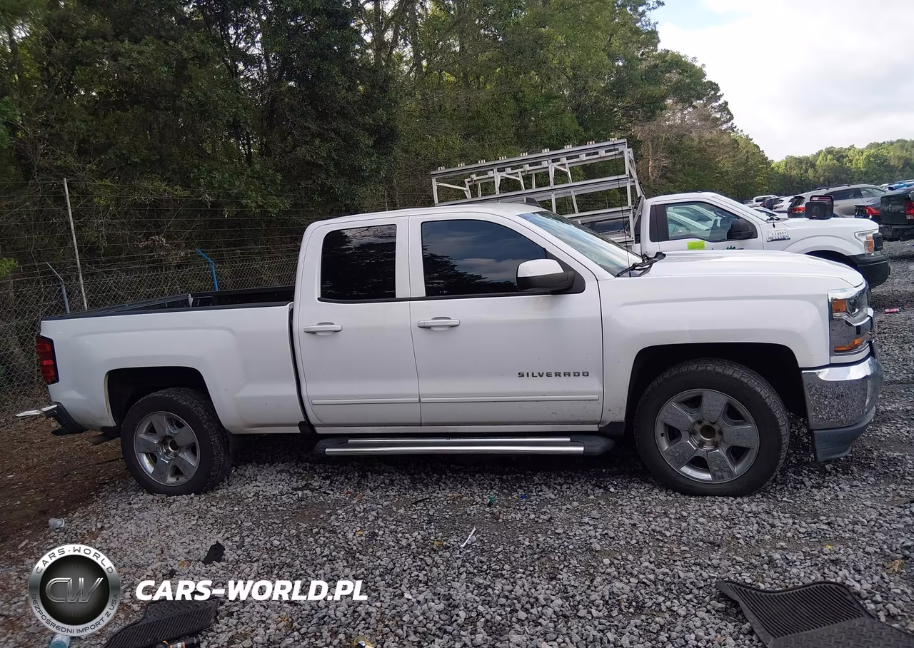 2018 Chevrolet Silverado 1500 1Lt VIN:1GCRCREC0JZ167705 - 13