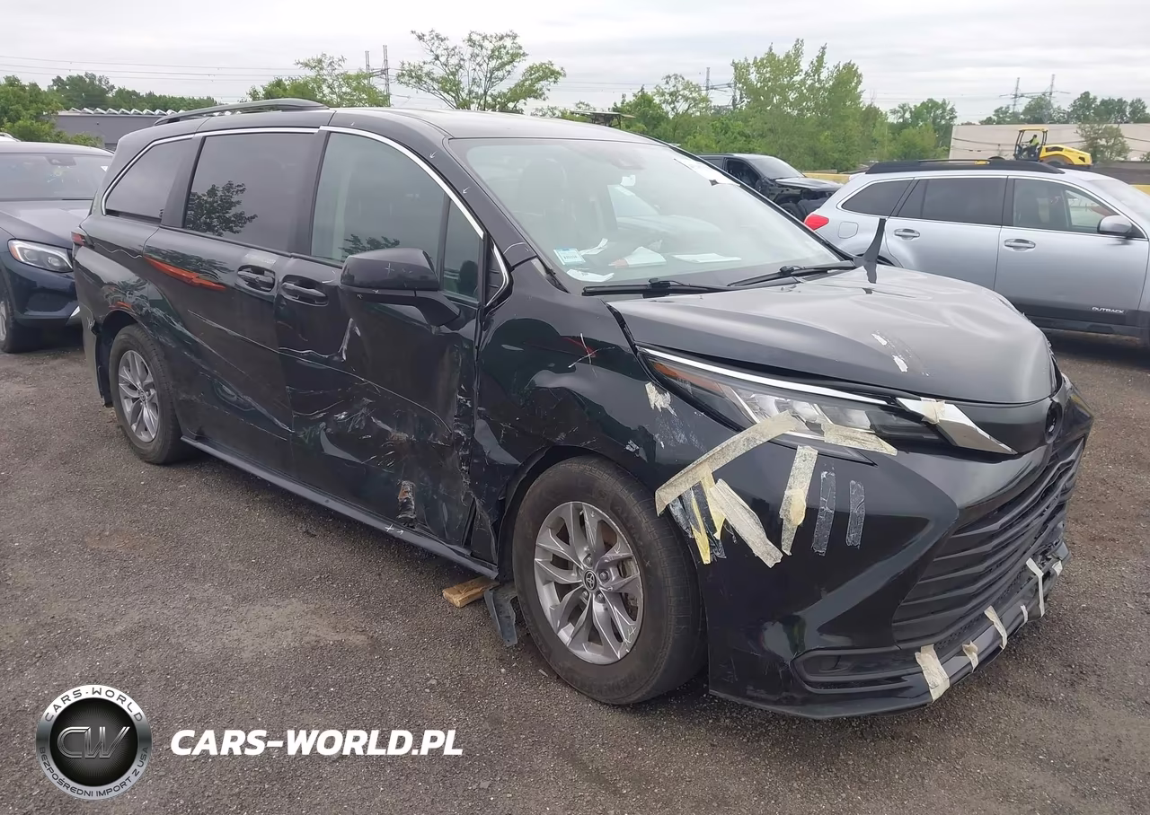 2022 Toyota Sienna Le – zdjęcie 1 z 17