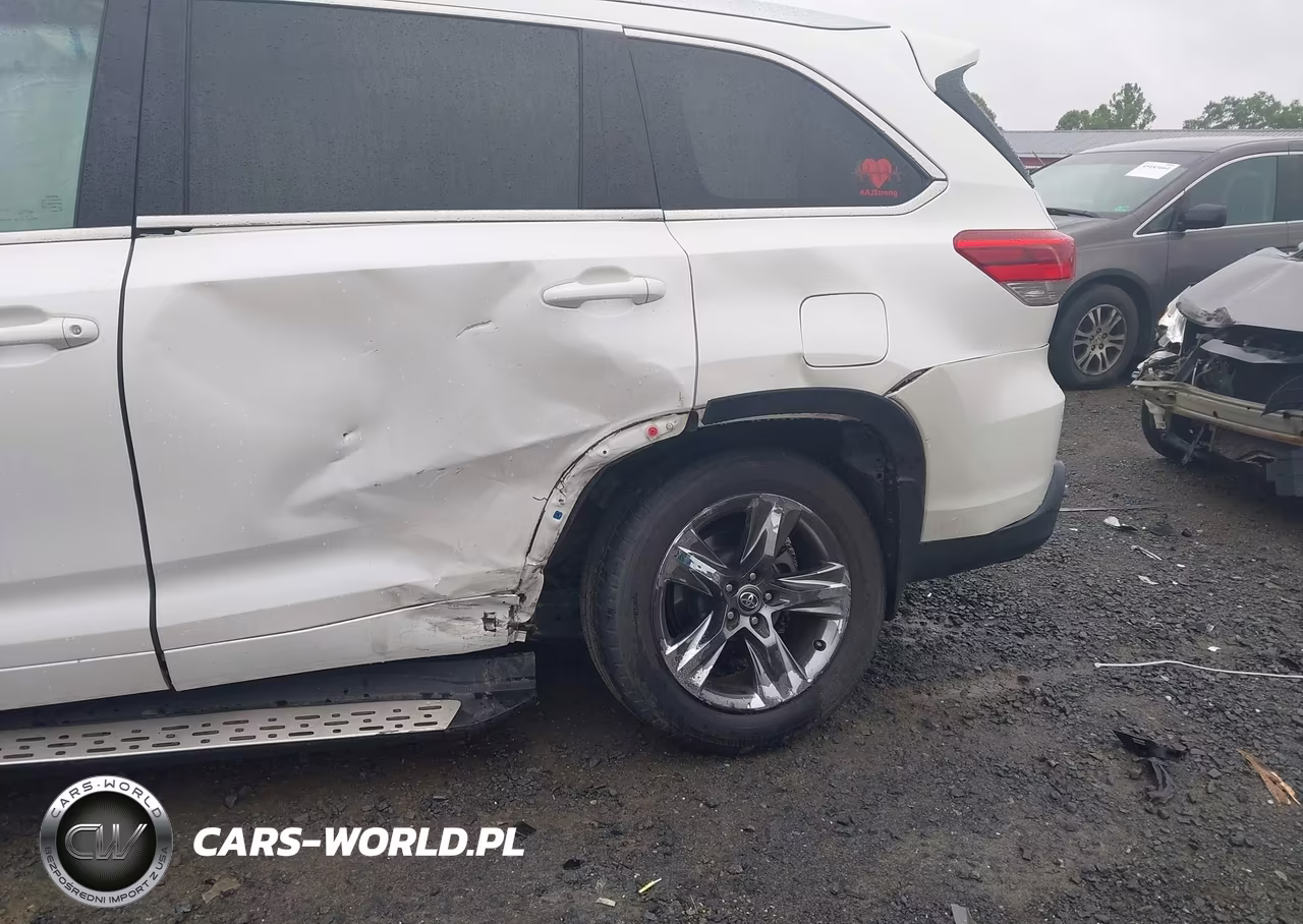 2017 Toyota Highlander Limited Platinum VIN:5TDDZRFH9HS419742 - 6