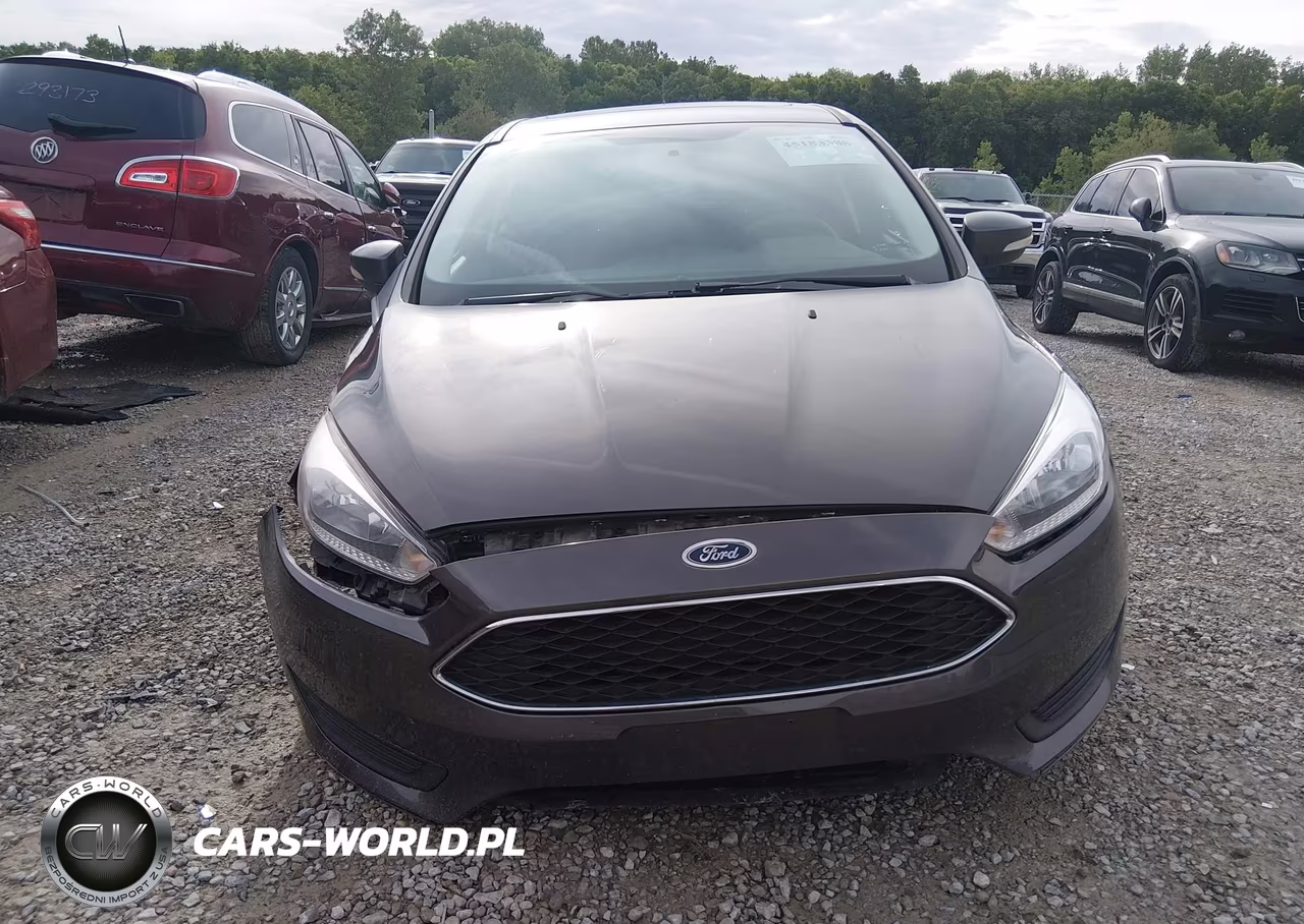 2016 Ford Focus Se VIN:1FADP3K22GL318634 - 6