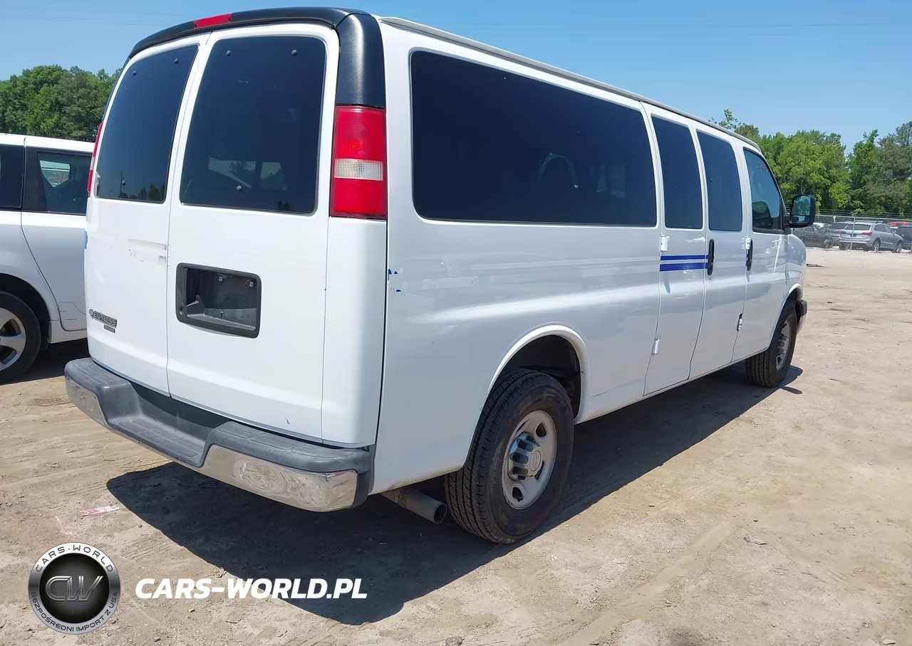 2016 Chevrolet Express 3500 Lt VIN:1GAZGPFG2G1296023 - 4