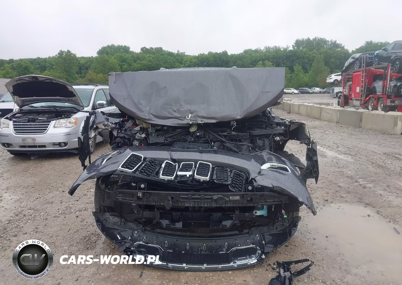 2020 Jeep Grand Cherokee Limited 4X4 VIN:1C4RJFBG3LC201265 - 13
