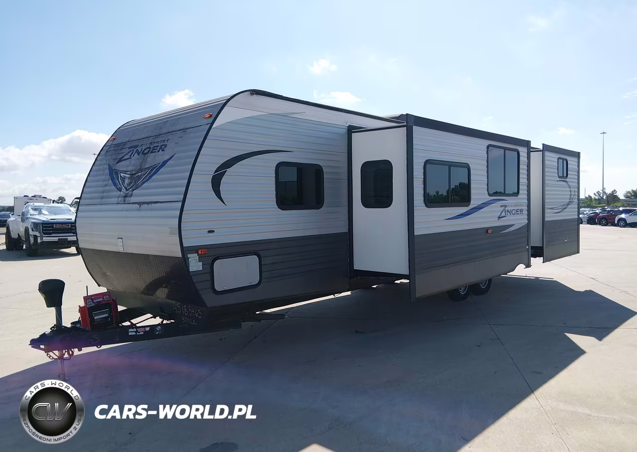 2018 Crossroads Other VIN:4YDT3282XJS370655 - 2