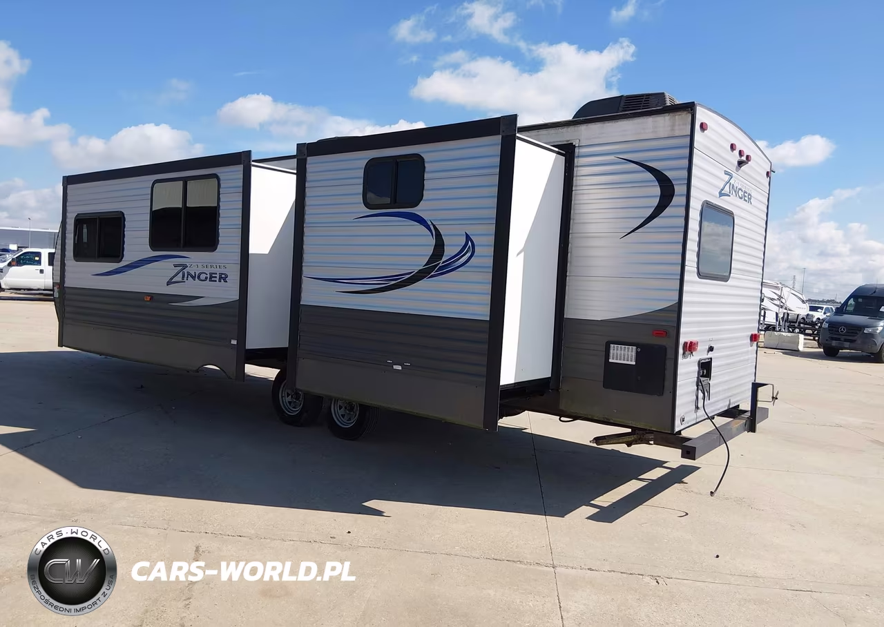 2018 Crossroads Other VIN:4YDT3282XJS370655 - 3