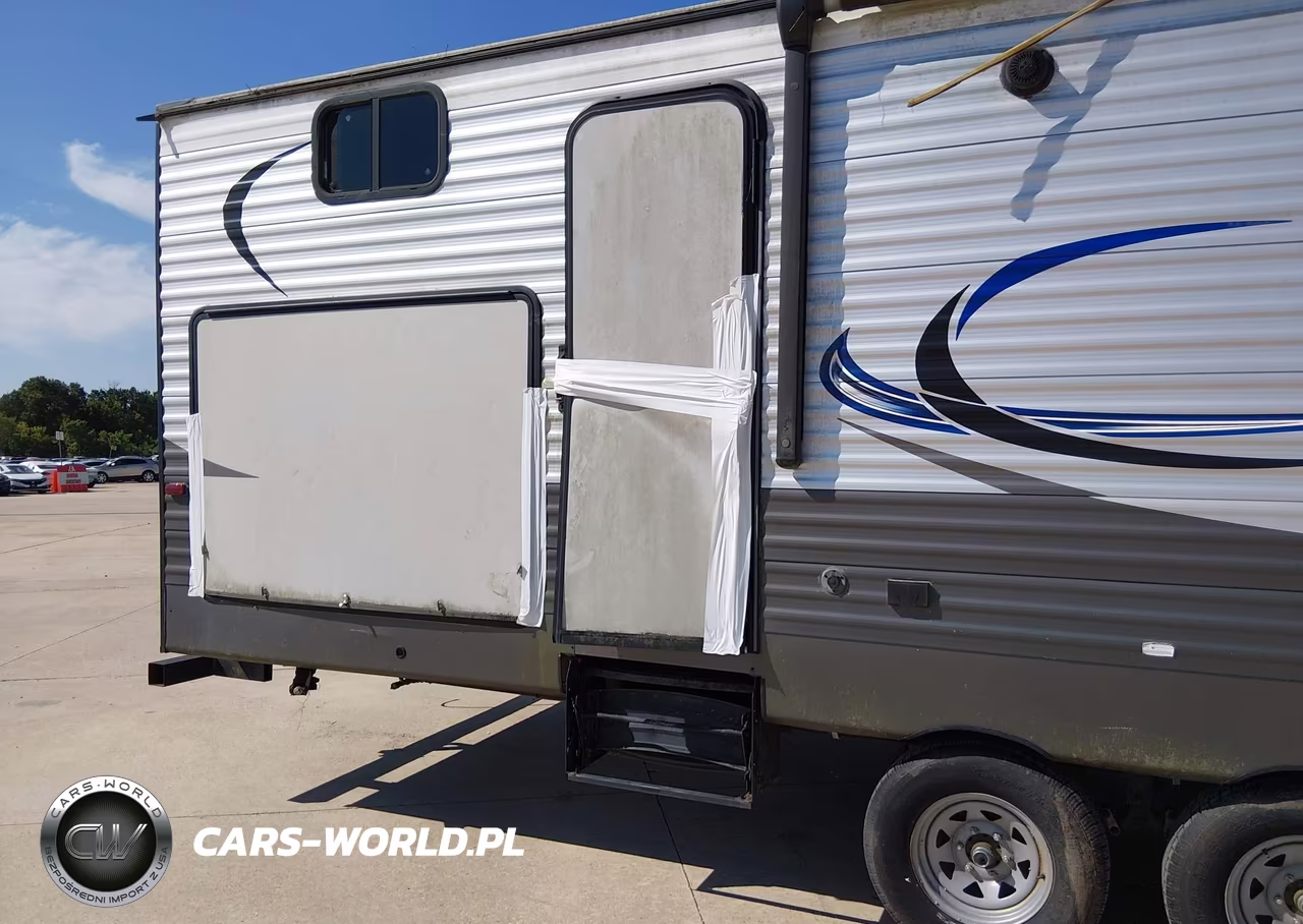 2018 Crossroads Other VIN:4YDT3282XJS370655 - 6