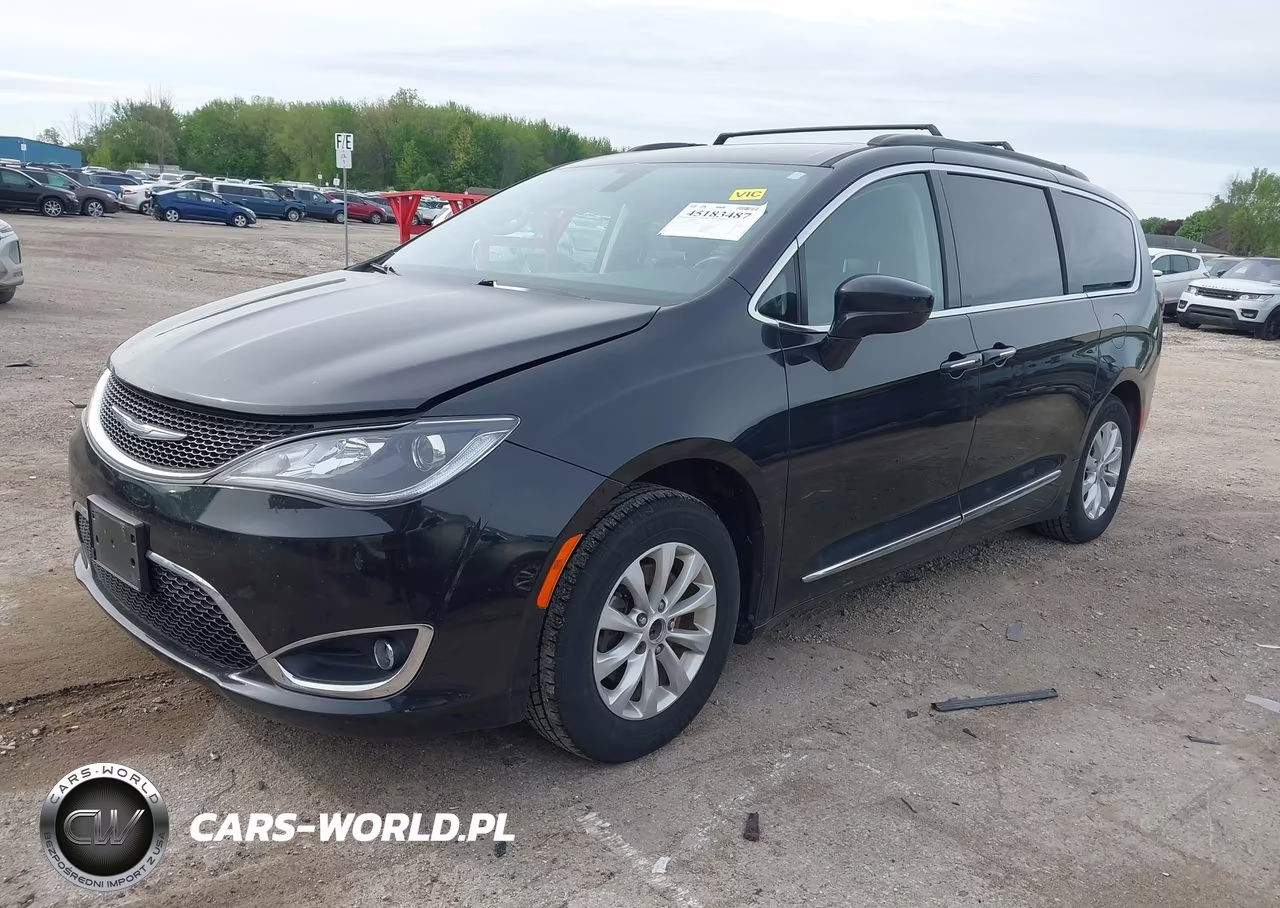 2017 Chrysler Pacifica Touring-L VIN:2C4RC1BG3HR635911 - 2