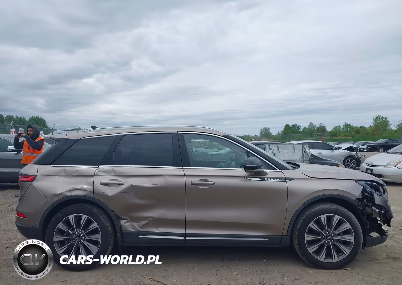 2020 Lincoln Corsair Reserve VIN:5LMCJ2D95LUL22623 - 13