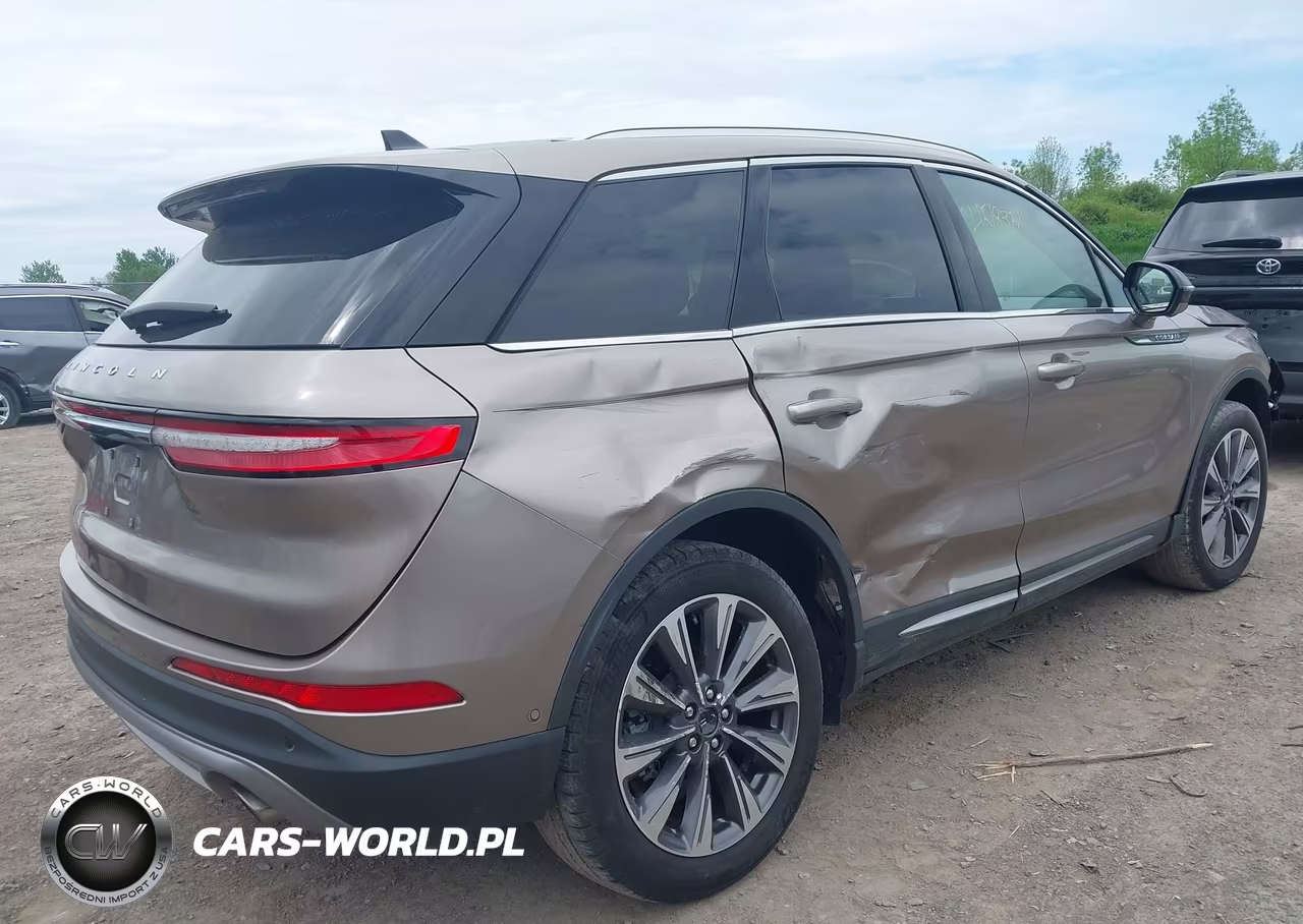 2020 Lincoln Corsair Reserve VIN:5LMCJ2D95LUL22623 - 4