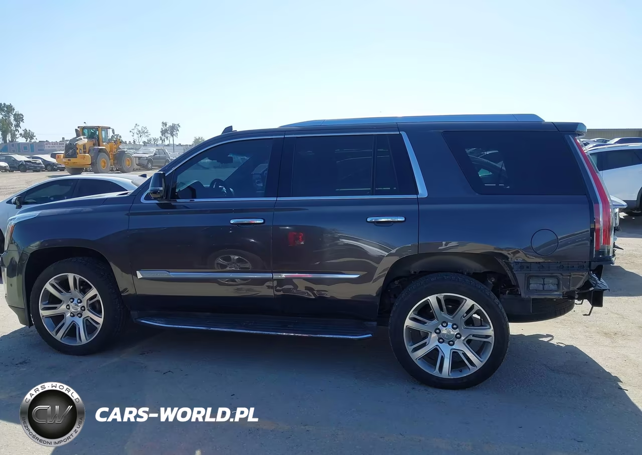 2018 Cadillac Escalade Luxury VIN:1GYS3BKJ4JR111403 - 15