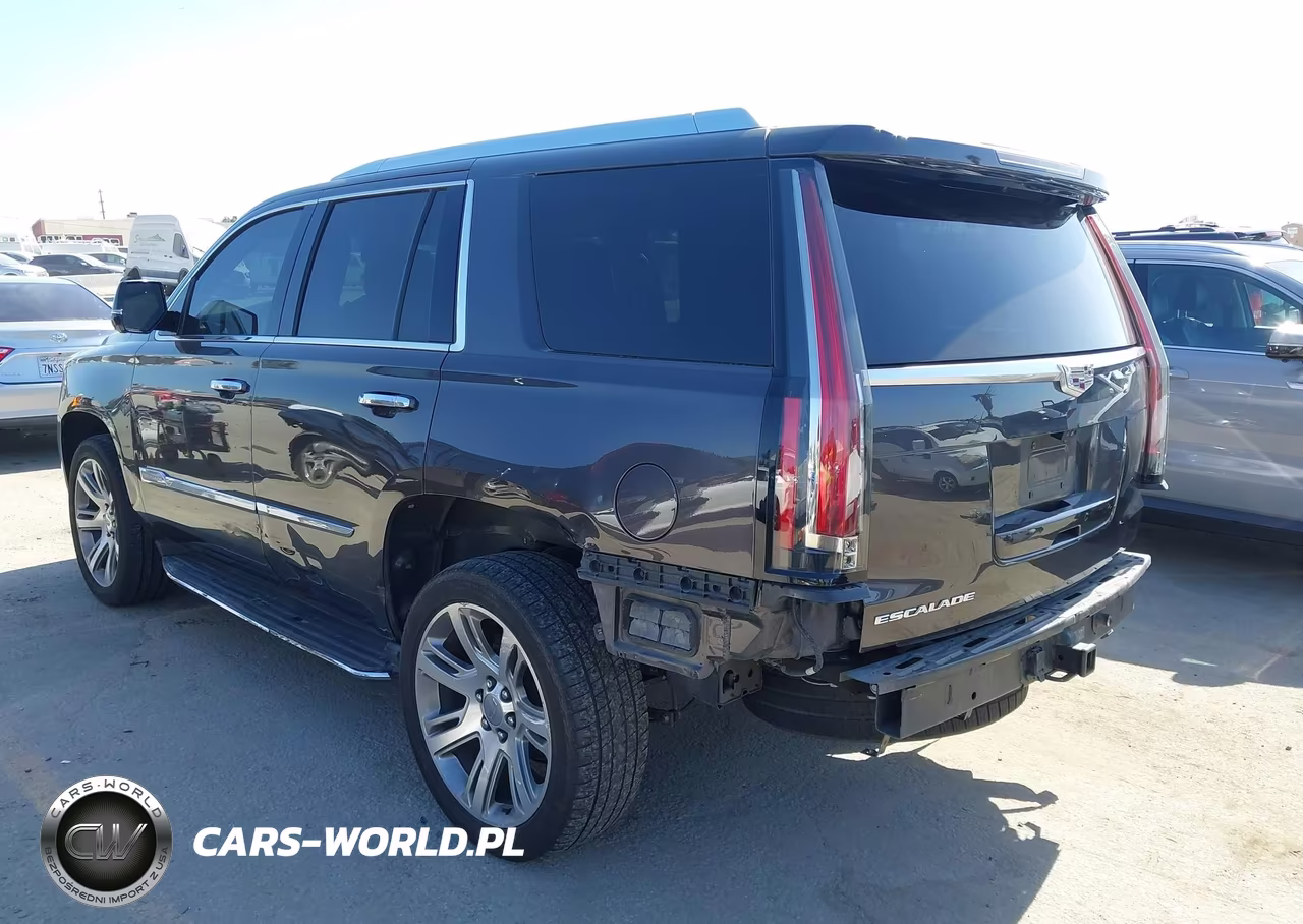 2018 Cadillac Escalade Luxury VIN:1GYS3BKJ4JR111403 - 3