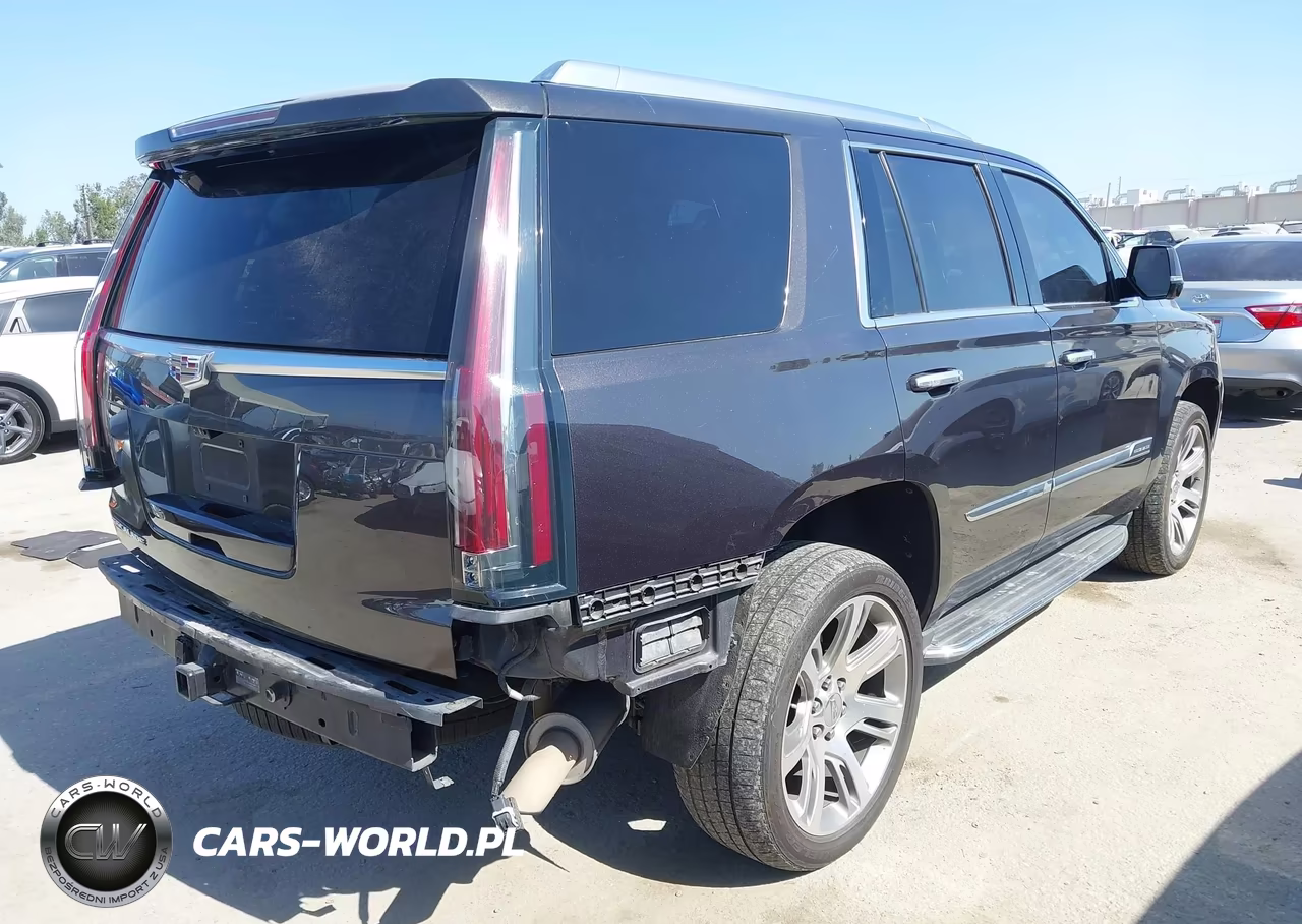2018 Cadillac Escalade Luxury VIN:1GYS3BKJ4JR111403 - 4