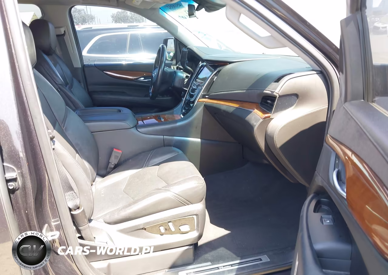 2018 Cadillac Escalade Luxury VIN:1GYS3BKJ4JR111403 - 5