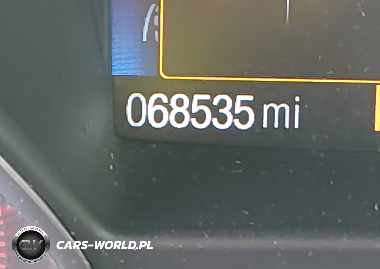 2018 Ford Escape Titanium VIN:1FMCU0J94JUC73642 - 16