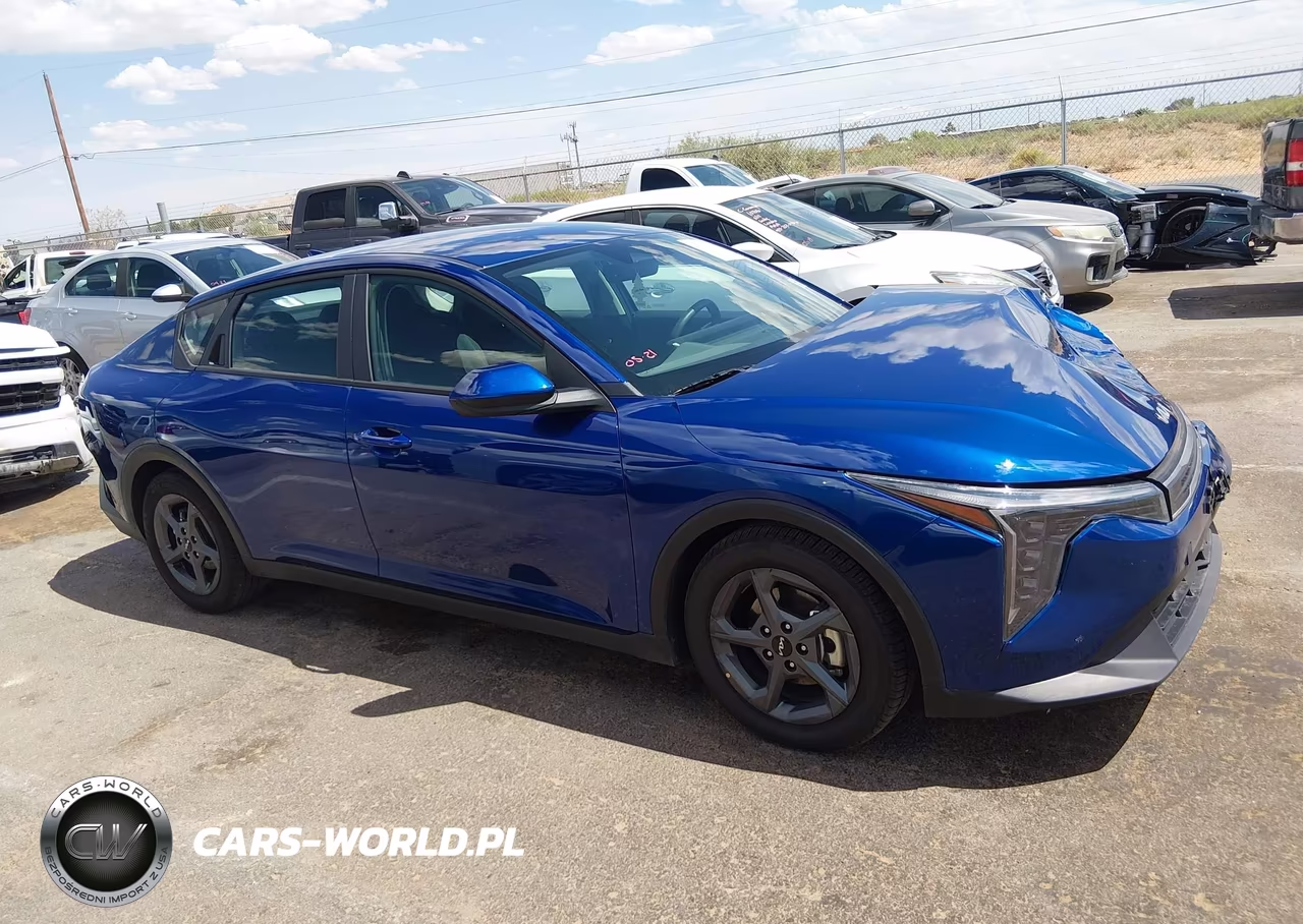 2025 Kia K4 Lxs VIN:3KPFT4DE3SE034443 - 13